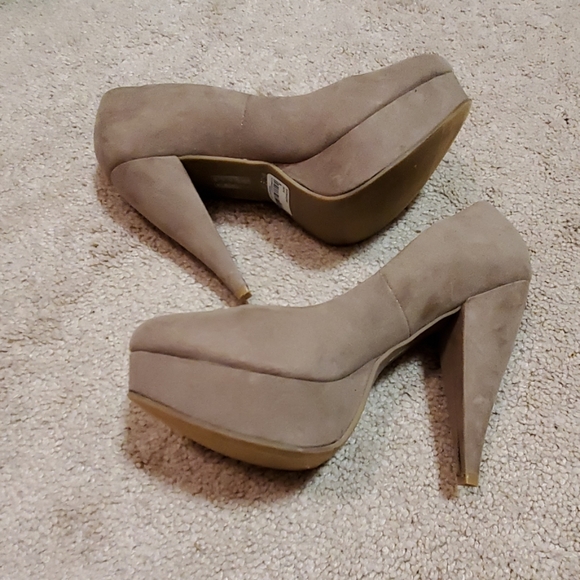 Forever 21 Shoes - Forever 21 platform heels size 8